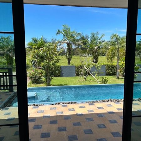 The Hip Resort @ Khao Lak Bang Sak Bagian luar foto