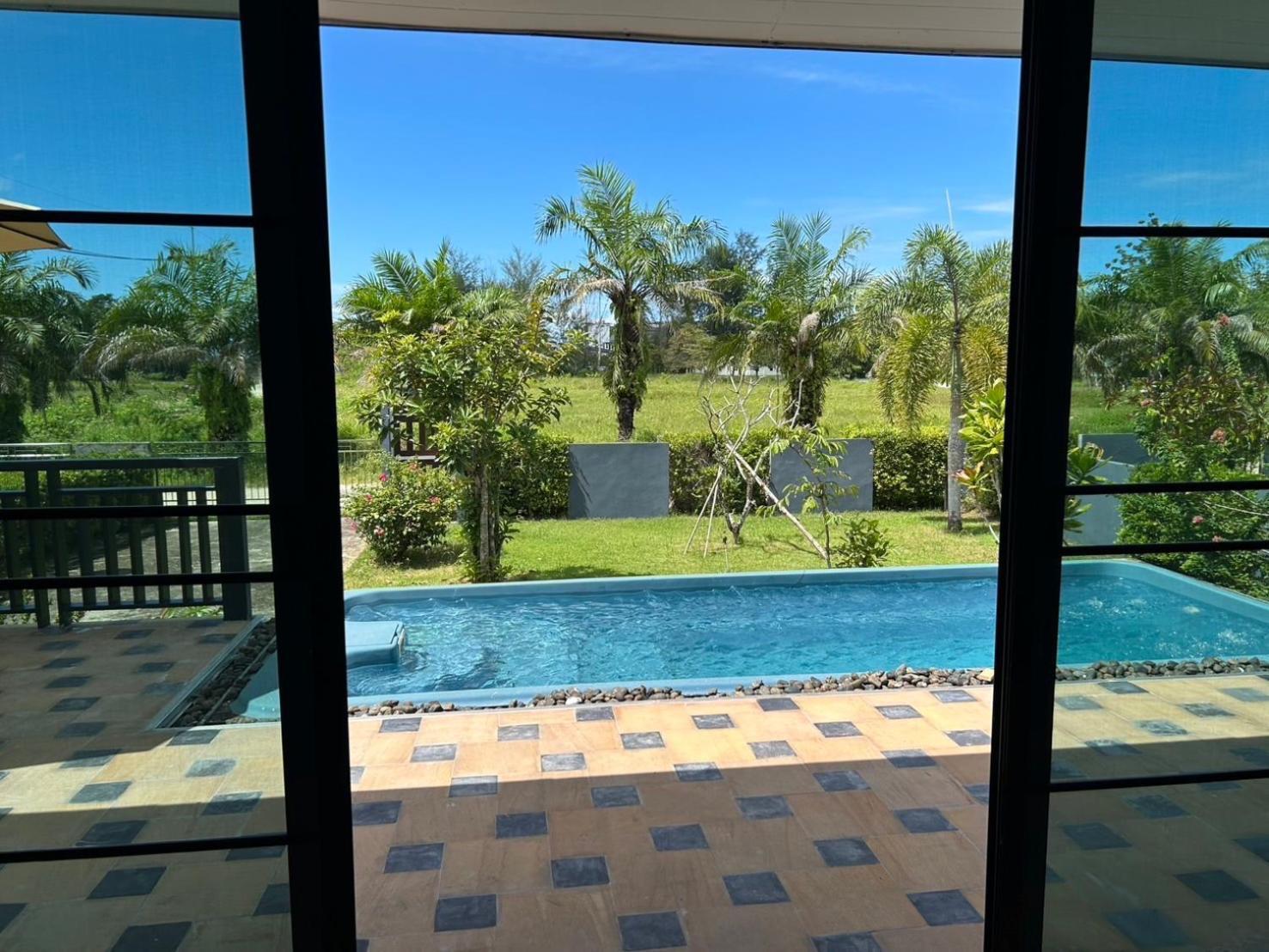 The Hip Resort @ Khao Lak Bang Sak Bagian luar foto