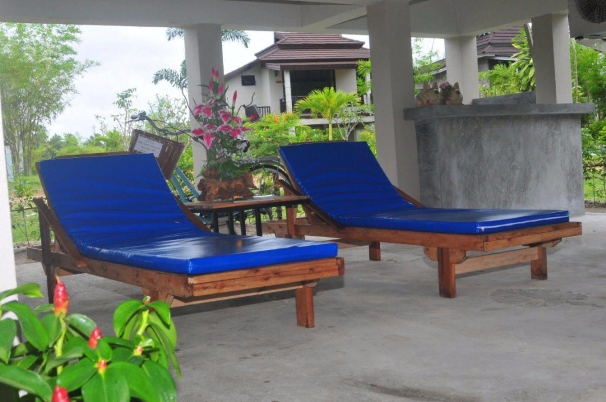 The Hip Resort @ Khao Lak Bang Sak Bagian luar foto